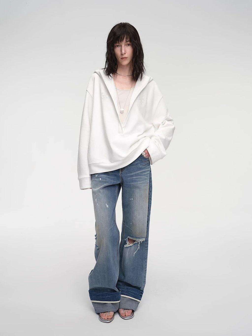 "Leisure Style" Handmade Rice Grain Embroidery Sequins Deep v Hooded Simple Profile Sweatshirt