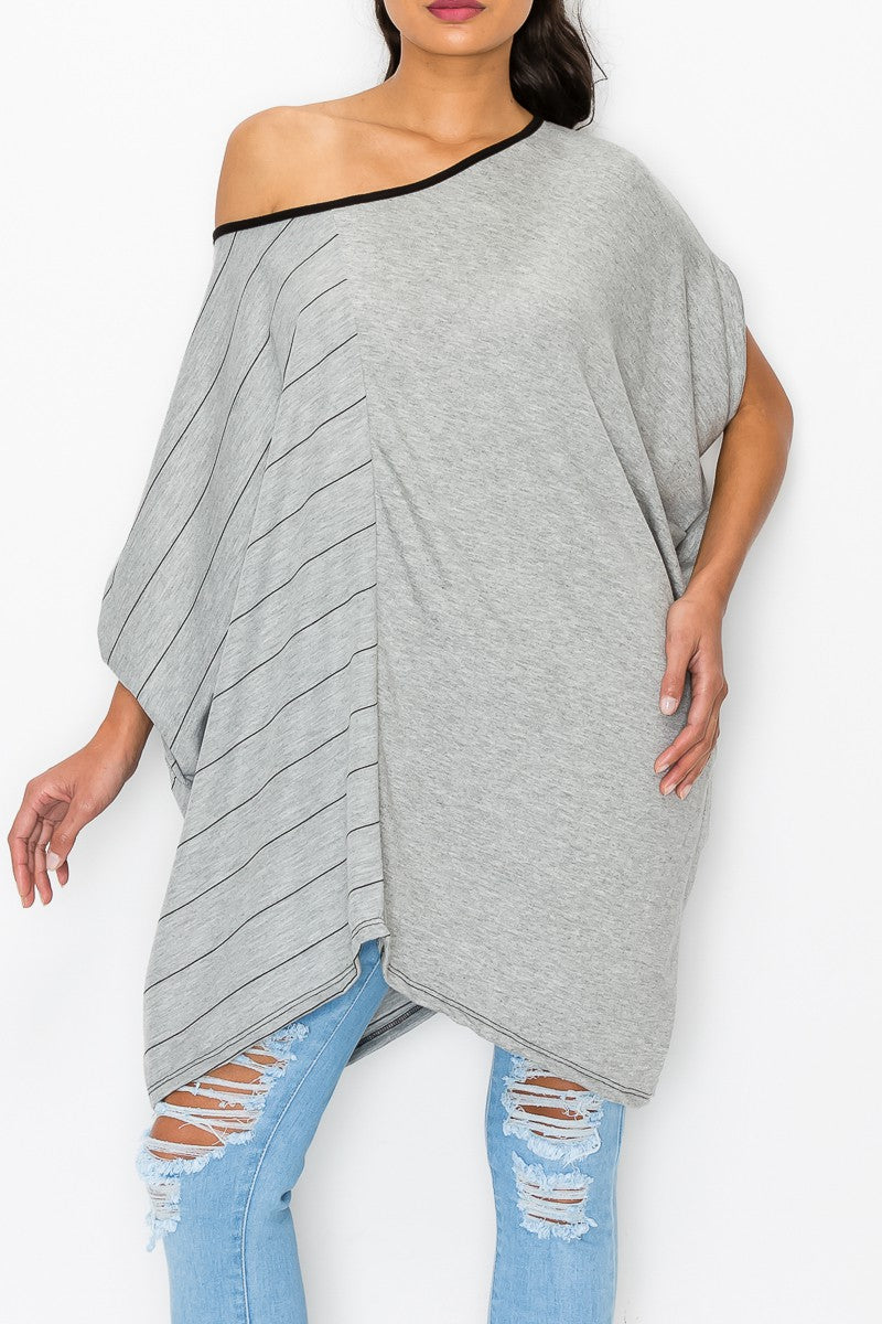 Oversized top w paski z kontrastowym wykończeniem - szary