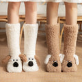 Süße Cartoon-Hundefußbodensocken Warme Winter Anti-Rutsch-Plüschsocken für Damen