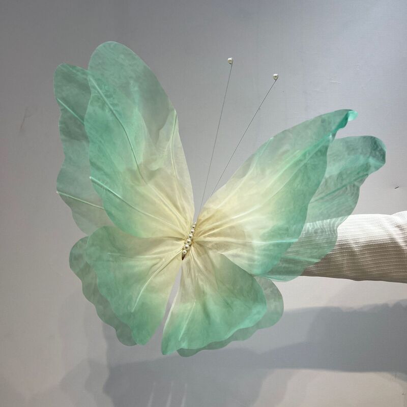 Grand papillon en satin – Décoration artificielle suspendue au plafond pour mariages, scènes, fêtes et centres de table événementiels