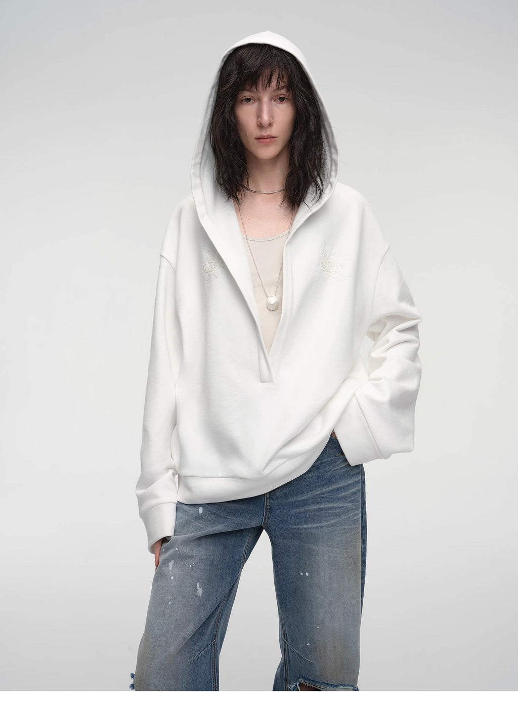 "Leisure Style" Handmade Rice Grain Embroidery Sequins Deep v Hooded Simple Profile Sweatshirt
