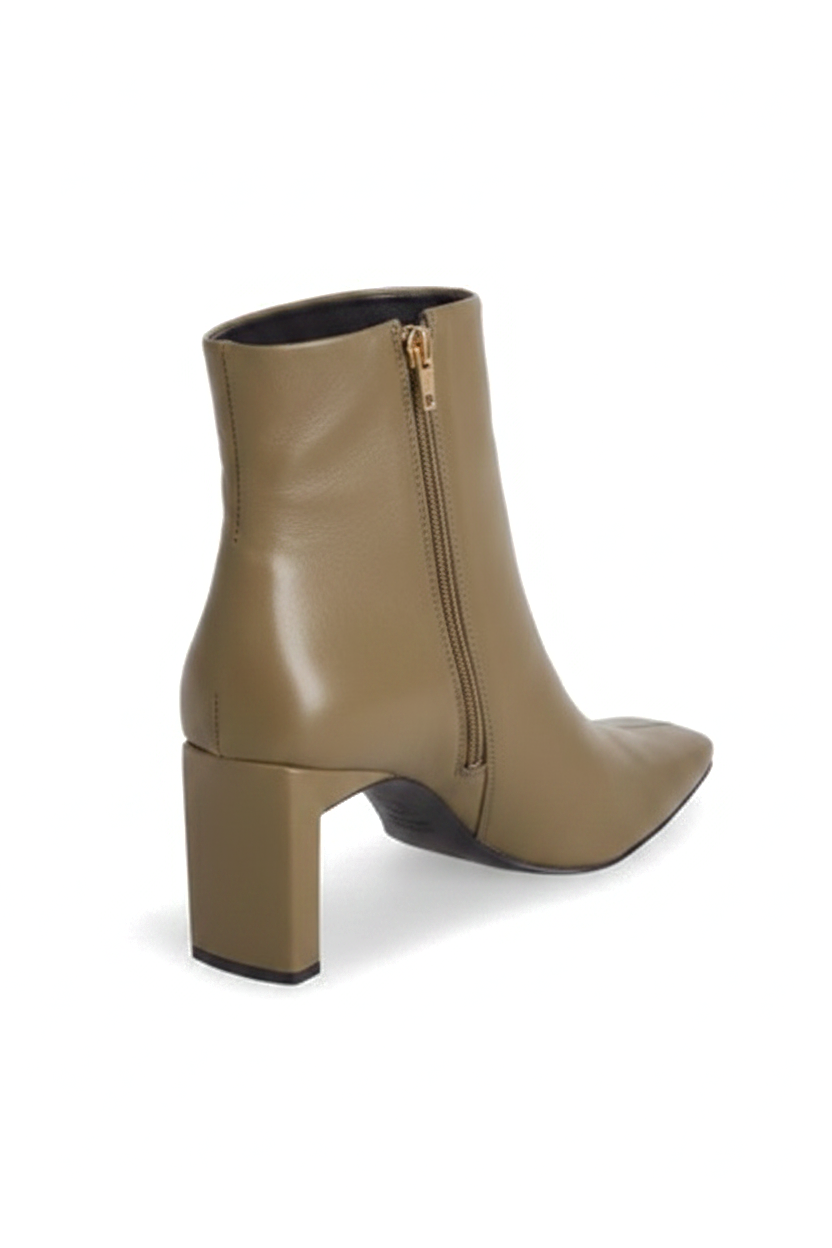 Botines de piel de cabra Senna en color oliva – Tacón ancho de 7,6 cm