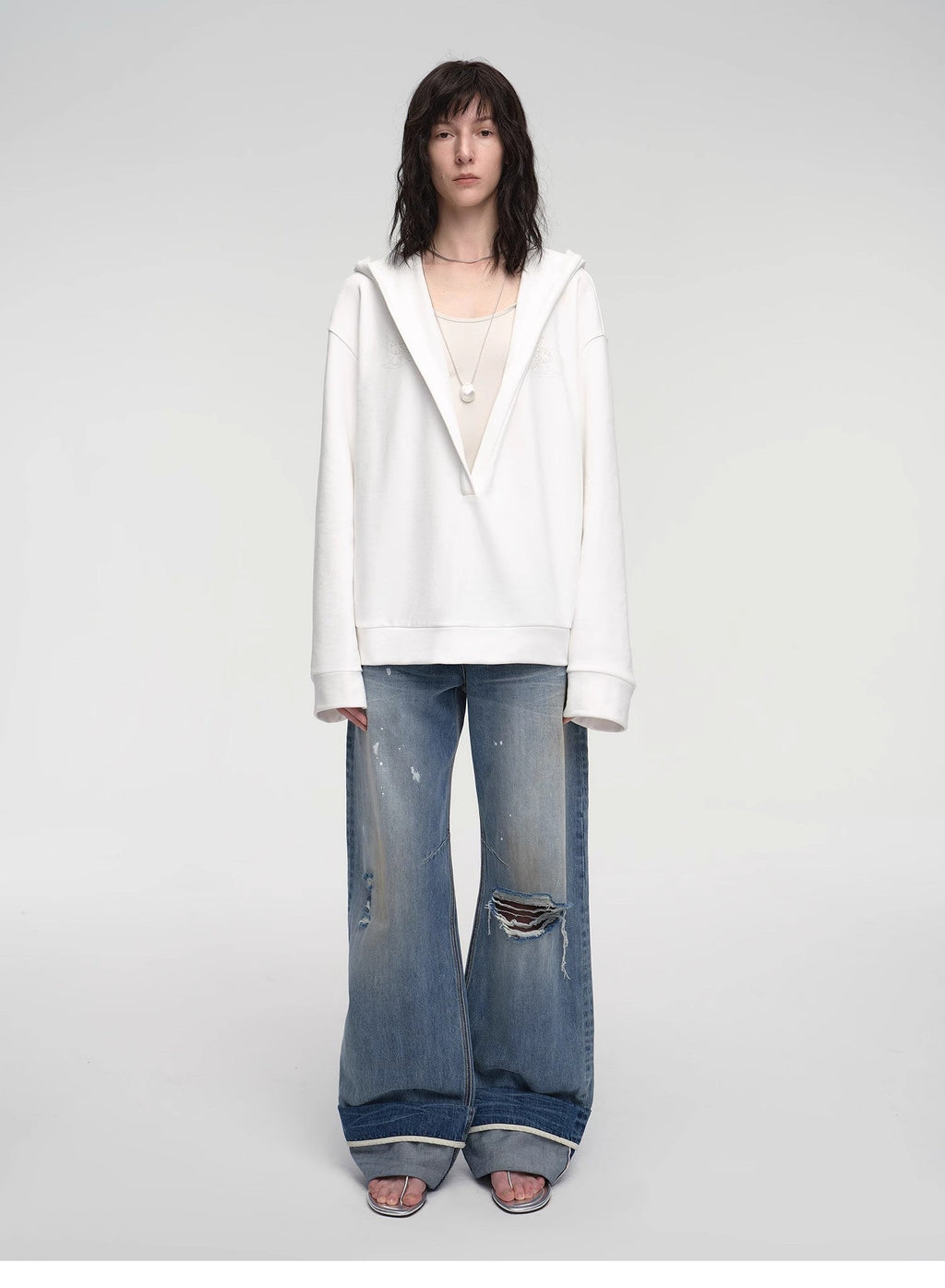 "Leisure Style" Handmade Rice Grain Embroidery Sequins Deep v Hooded Simple Profile Sweatshirt