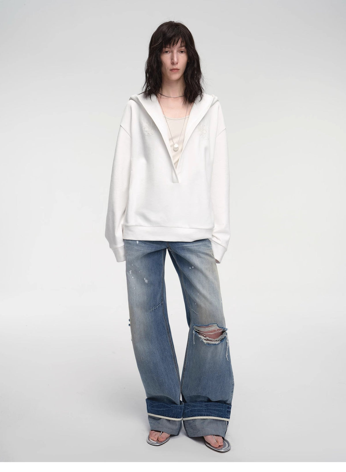 "Leisure Style" Handmade Rice Grain Embroidery Sequins Deep v Hooded Simple Profile Sweatshirt