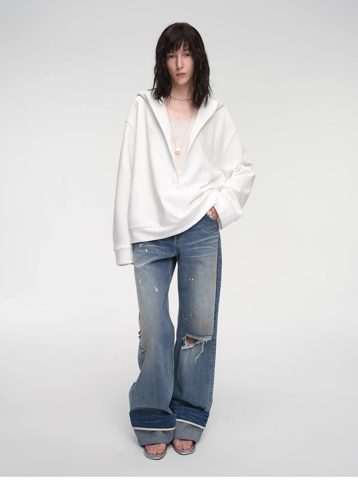 "Leisure Style" Handmade Rice Grain Embroidery Sequins Deep v Hooded Simple Profile Sweatshirt