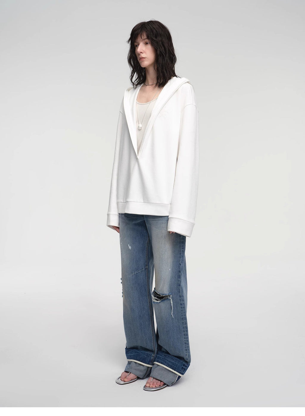 "Leisure Style" Handmade Rice Grain Embroidery Sequins Deep v Hooded Simple Profile Sweatshirt