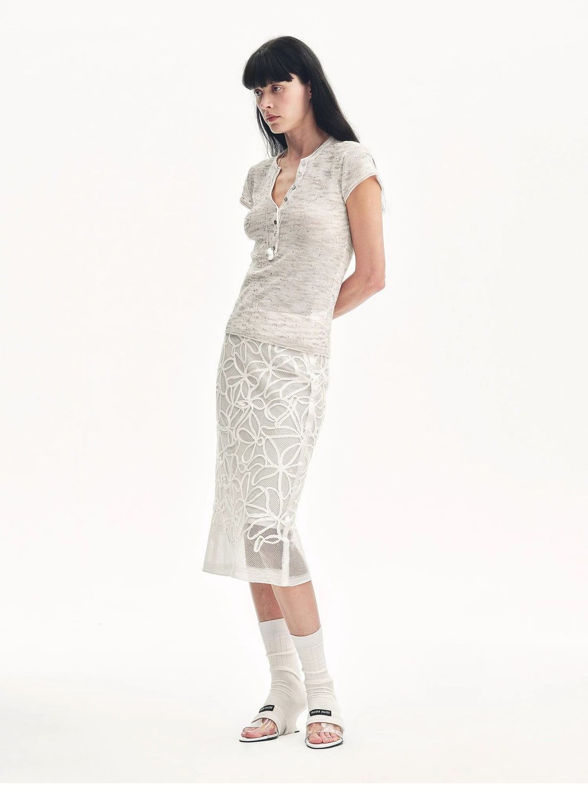 Cotton and Linen Blend Sequined Henley Neck Short Sleeve T-Shirt"Minimalist Light Gap"