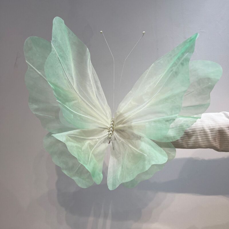 Grand papillon en satin – Décoration artificielle suspendue au plafond pour mariages, scènes, fêtes et centres de table événementiels
