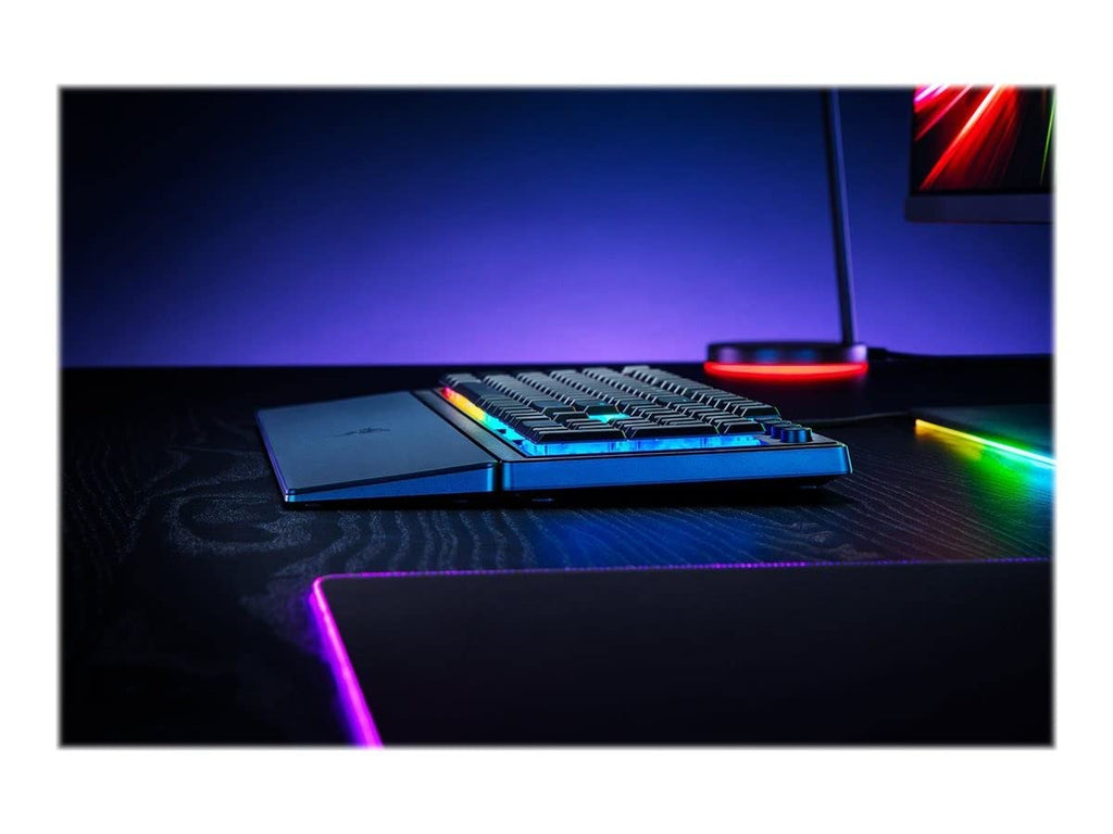 Razer Ornata V3 X - Flache Membran-Tastatur mit Chroma RGB (Lautlose Membran-Switches, Ergonomische Handballenauflage, Tastenkappen Anti-UV-Beschichtung) QWERTZ DE-Layout | Schwarz