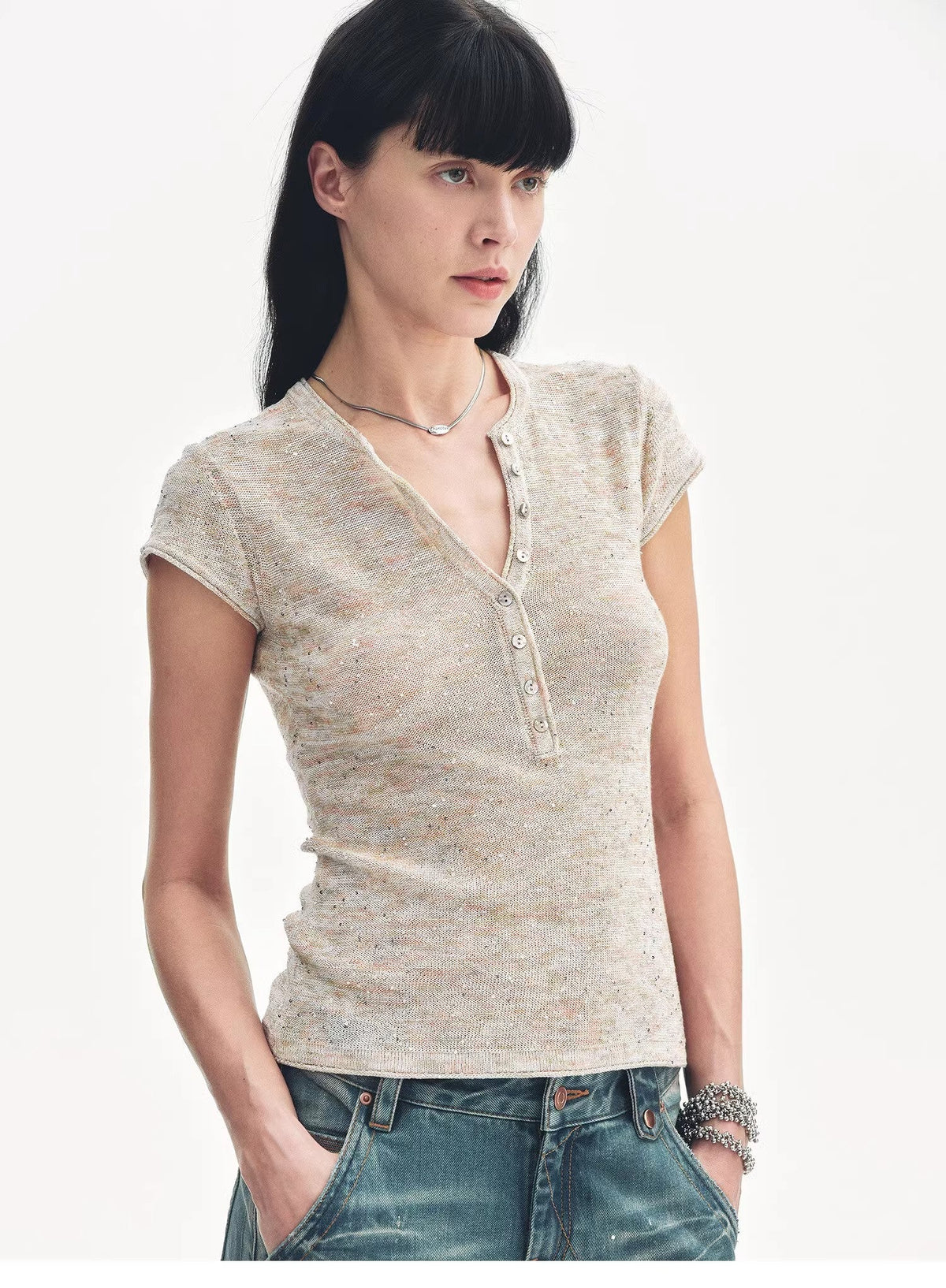 Camiseta de manga corta con cuello henley y lentejuelas en mezcla de algodón y lino "Minimalist Light Gap"