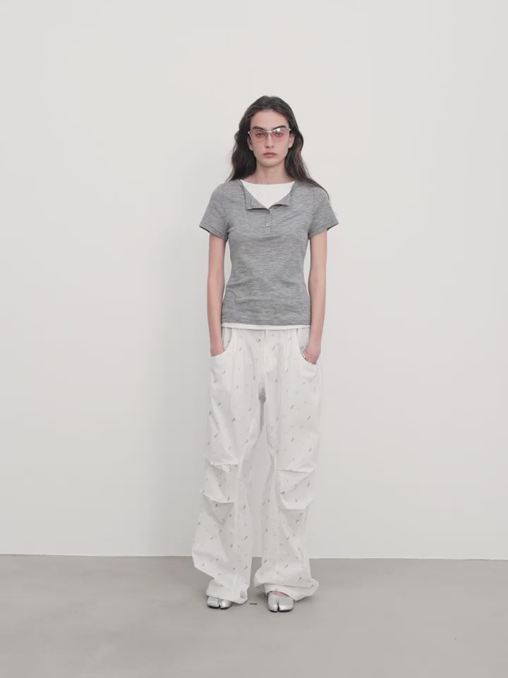 Camiseta ajustada de cuello henley "Simple Advent" de fina lana australiana agradable al tacto