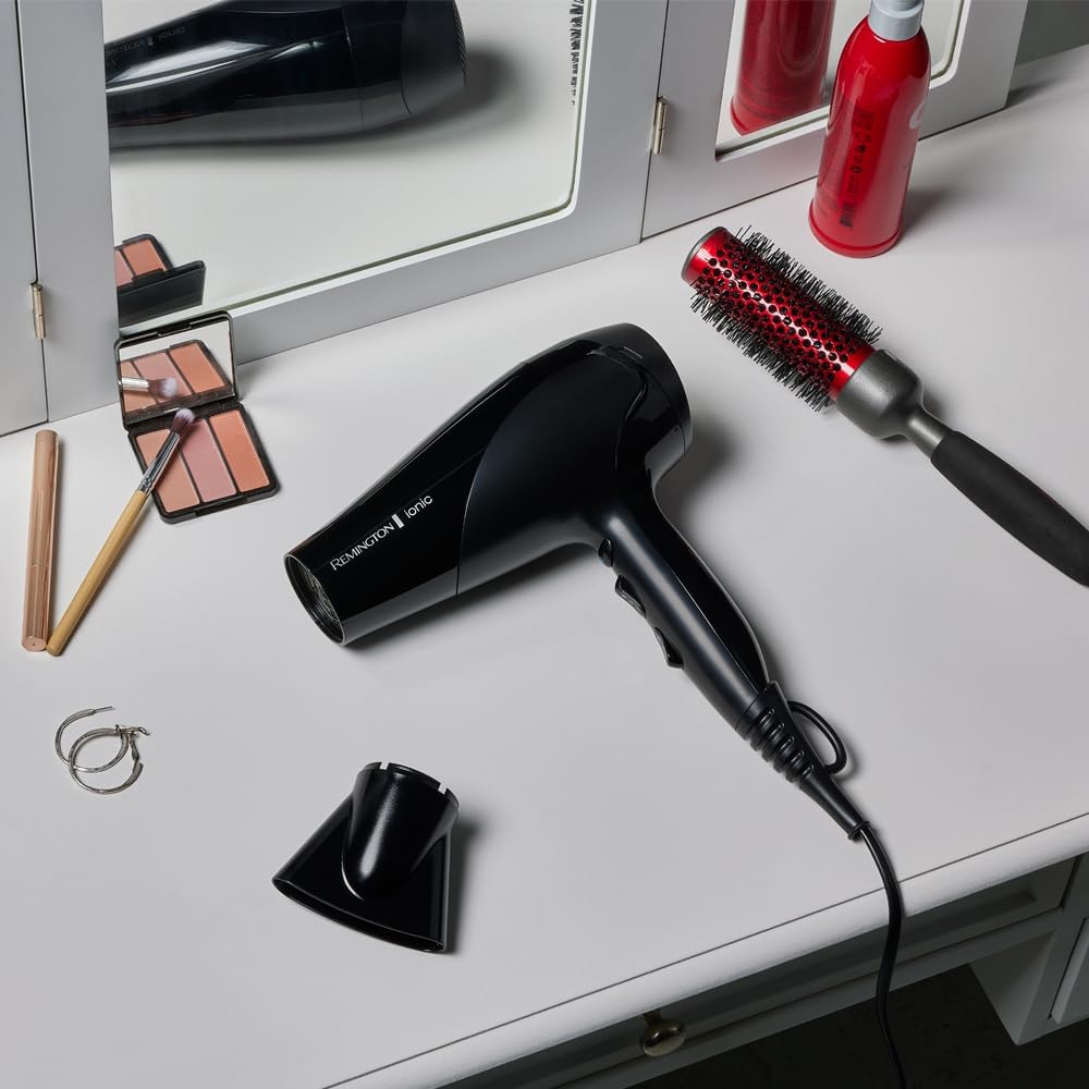 Remington Haartrockner Ionen [leicht, Diffusor & Stylingdüse] schwarz (2200W, Keramik-Ionen: schonendes Styling & gleichmäßige Wärmeverteilung, 3 Heiz- & 2 separate Gebläsestufen + Abkühlstufe) D3198