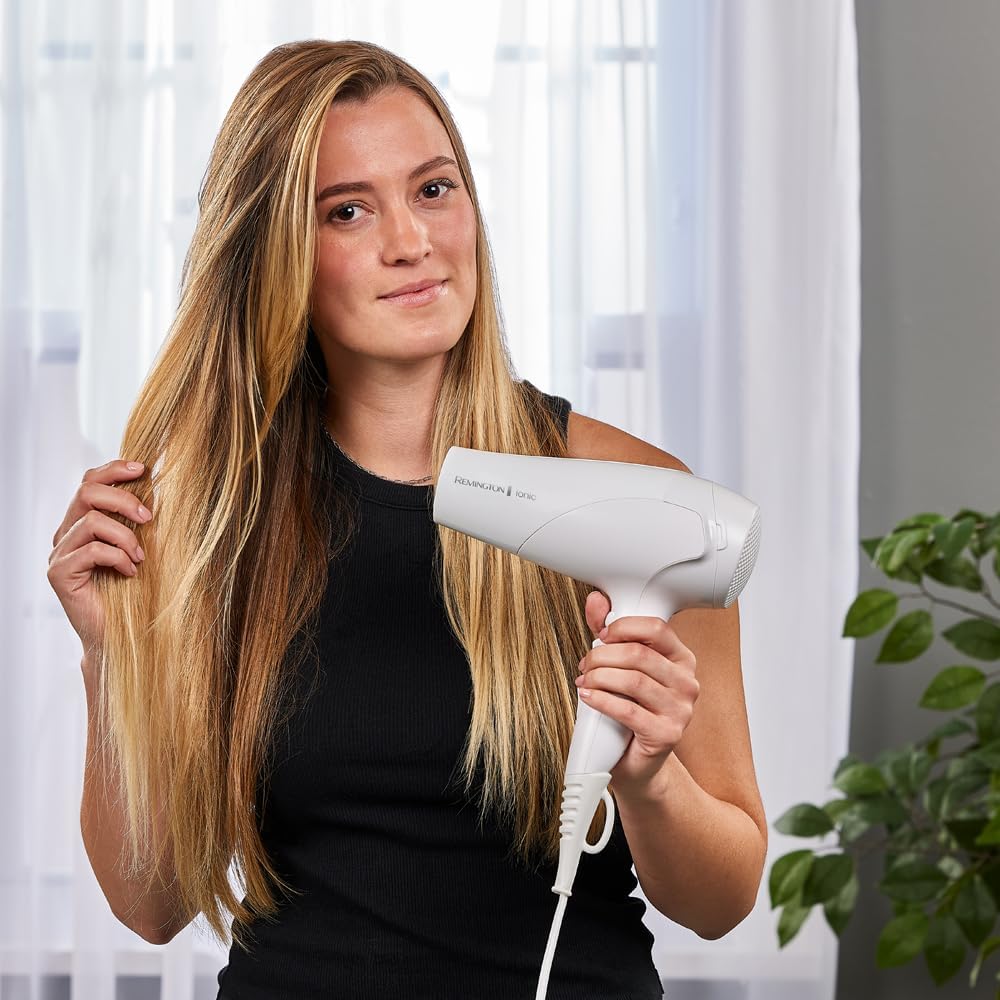 Remington Haartrockner Ionen [leicht, Diffusor & Stylingdüse] schwarz (2200W, Keramik-Ionen: schonendes Styling & gleichmäßige Wärmeverteilung, 3 Heiz- & 2 separate Gebläsestufen + Abkühlstufe) D3198
