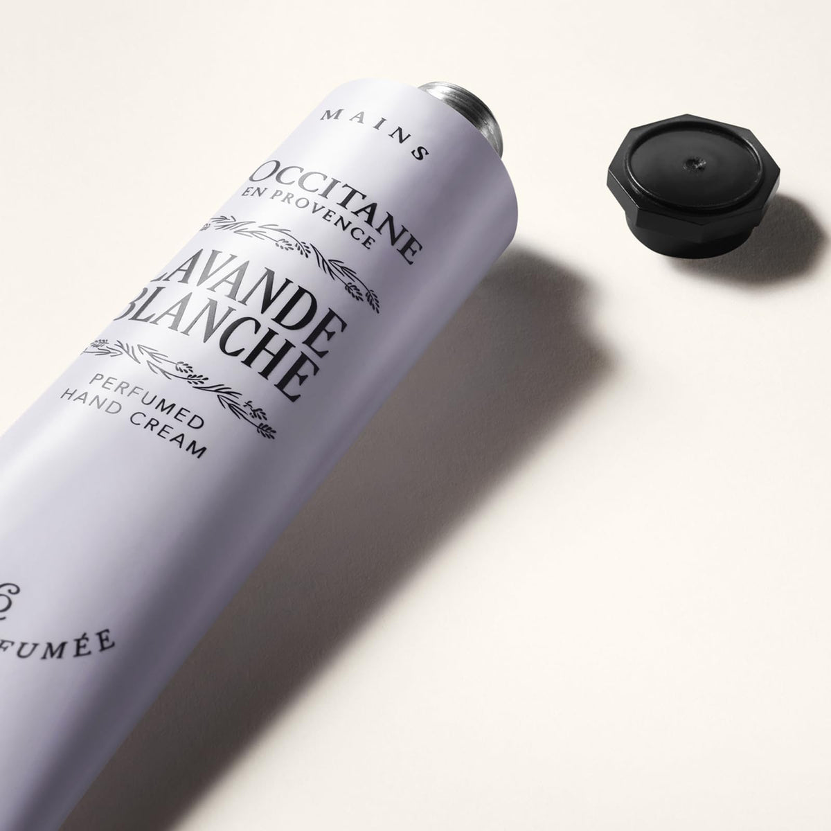 L'OCCITANE - Handcreme - Leichte Textur und zarter Duft - Made in France