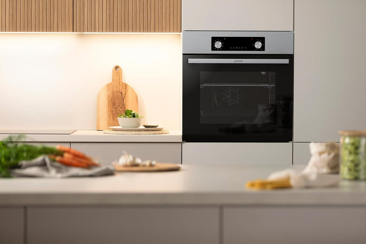 Gorenje BOA6737AO1X Einbaubackofen / 73 Liter/BigSpace/Heißluft / 250° maximale Ofentemperatur/EcoClean-Email / 2fach verglast / 9 Funktionen/EEK: A/Minimale Einbaumaße (HxBxT): 60x 56x 58 cm