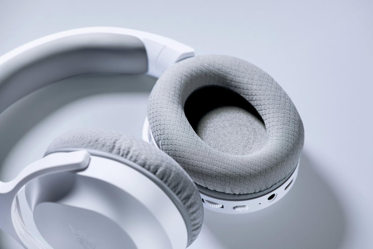 Razer Barracuda X - Kabelloses Multiplattform-Headset für Gaming und Mobile Geräte (SmartSwitch Dual Wireless, Triforce 40mm, Mikrofon mit Nierencharakteristik, 50h Akku, USB-C) Schwarz
