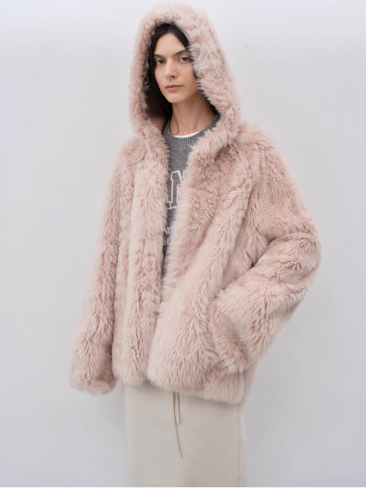 Abrigo de piel de oveja Toscana  rizado con capucha, silueta relajada "Winter Snow" para invierno
