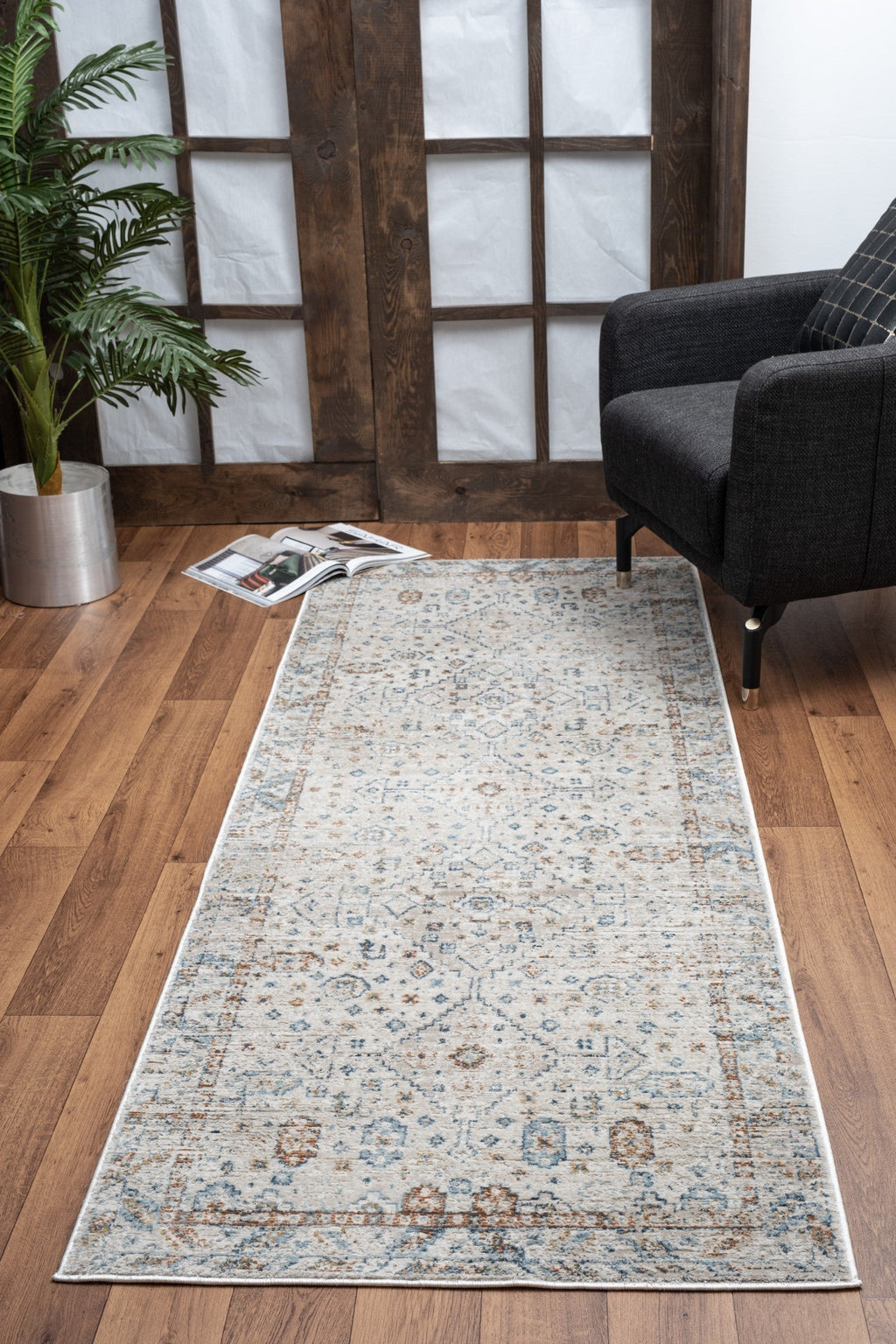 Noble GC_GEN7002 Ivory 2 Ft. X 3 Ft. Area Rug