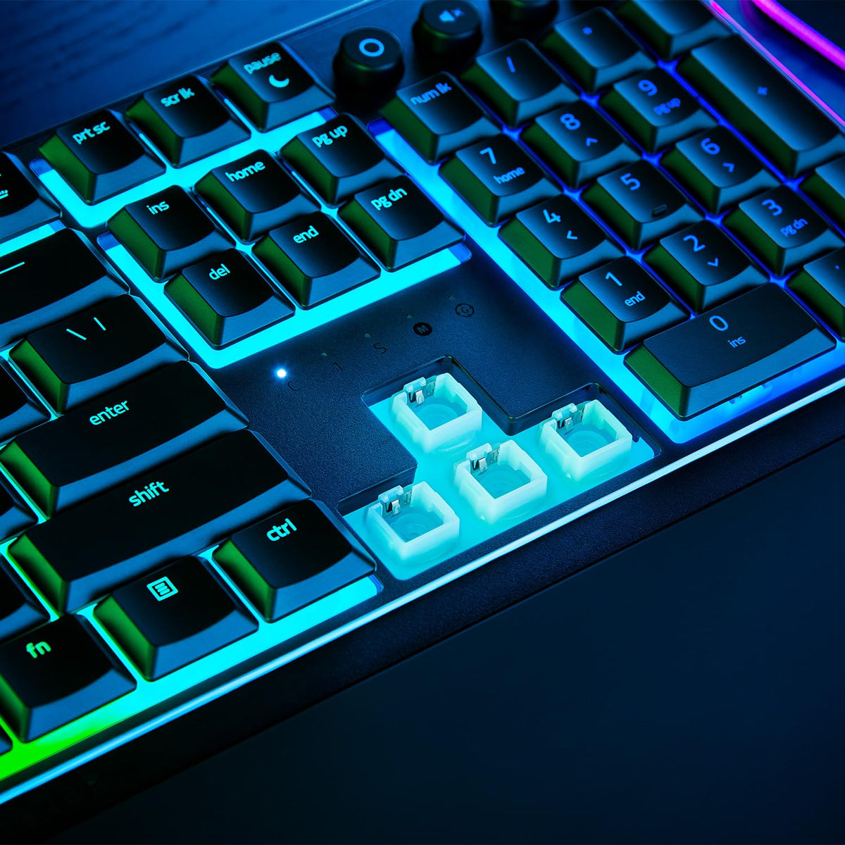 Razer Ornata V3 X - Flache Membran-Tastatur mit Chroma RGB (Lautlose Membran-Switches, Ergonomische Handballenauflage, Tastenkappen Anti-UV-Beschichtung) QWERTZ DE-Layout | Schwarz