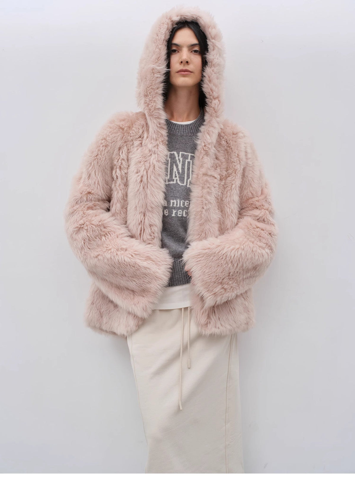 Abrigo de piel de oveja Toscana  rizado con capucha, silueta relajada "Winter Snow" para invierno
