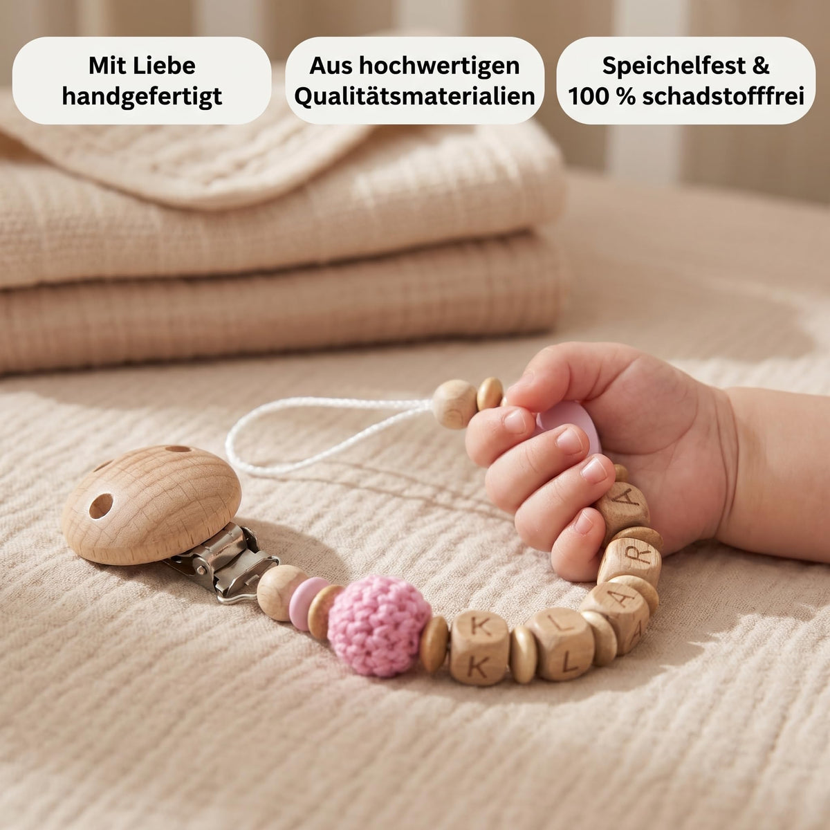 Schnullerband mit Namen für Mädchen & Jungen personalisierte Baby Geschenke (REH Herzchen)