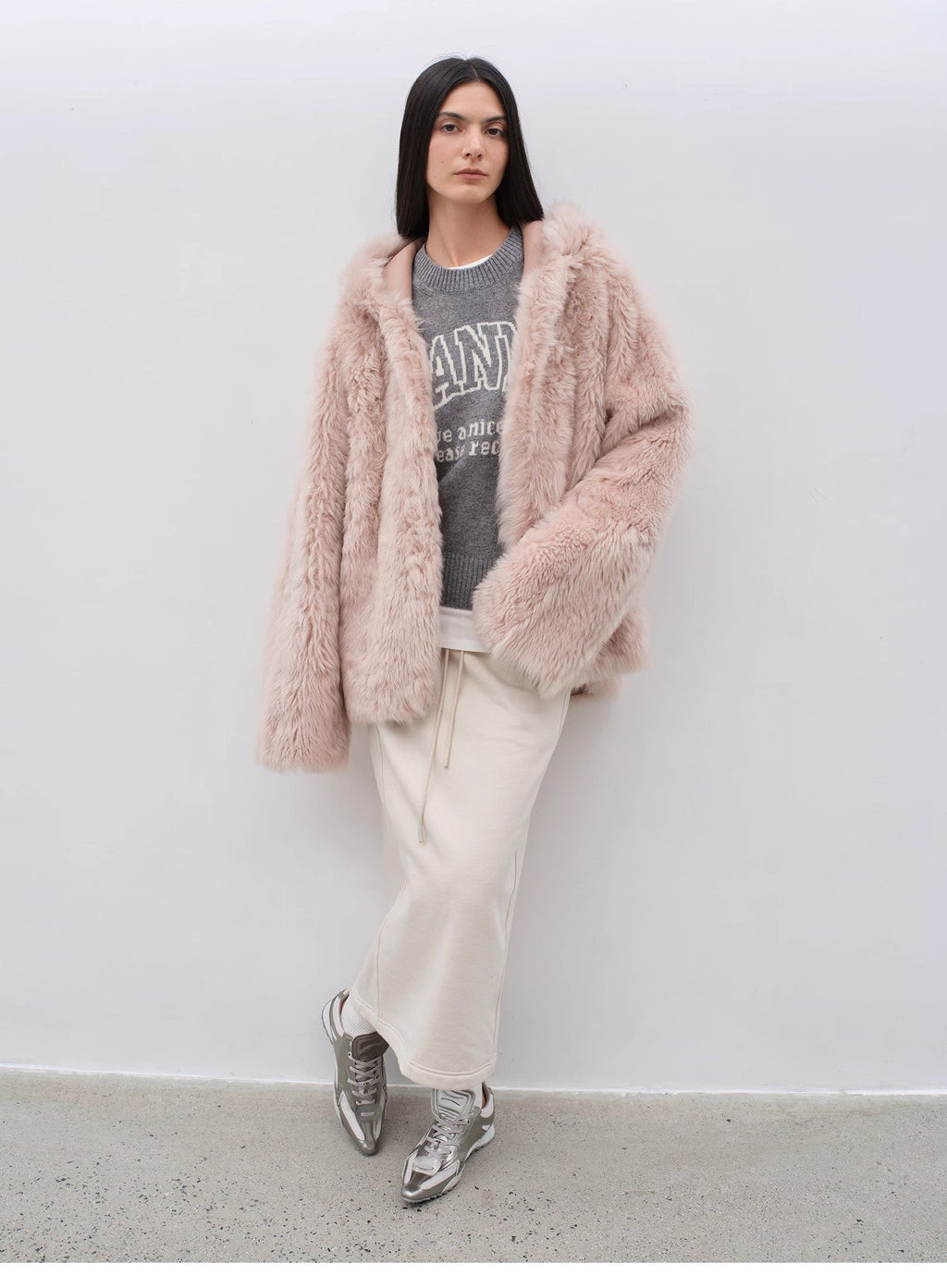 Abrigo de piel de oveja Toscana  rizado con capucha, silueta relajada "Winter Snow" para invierno
