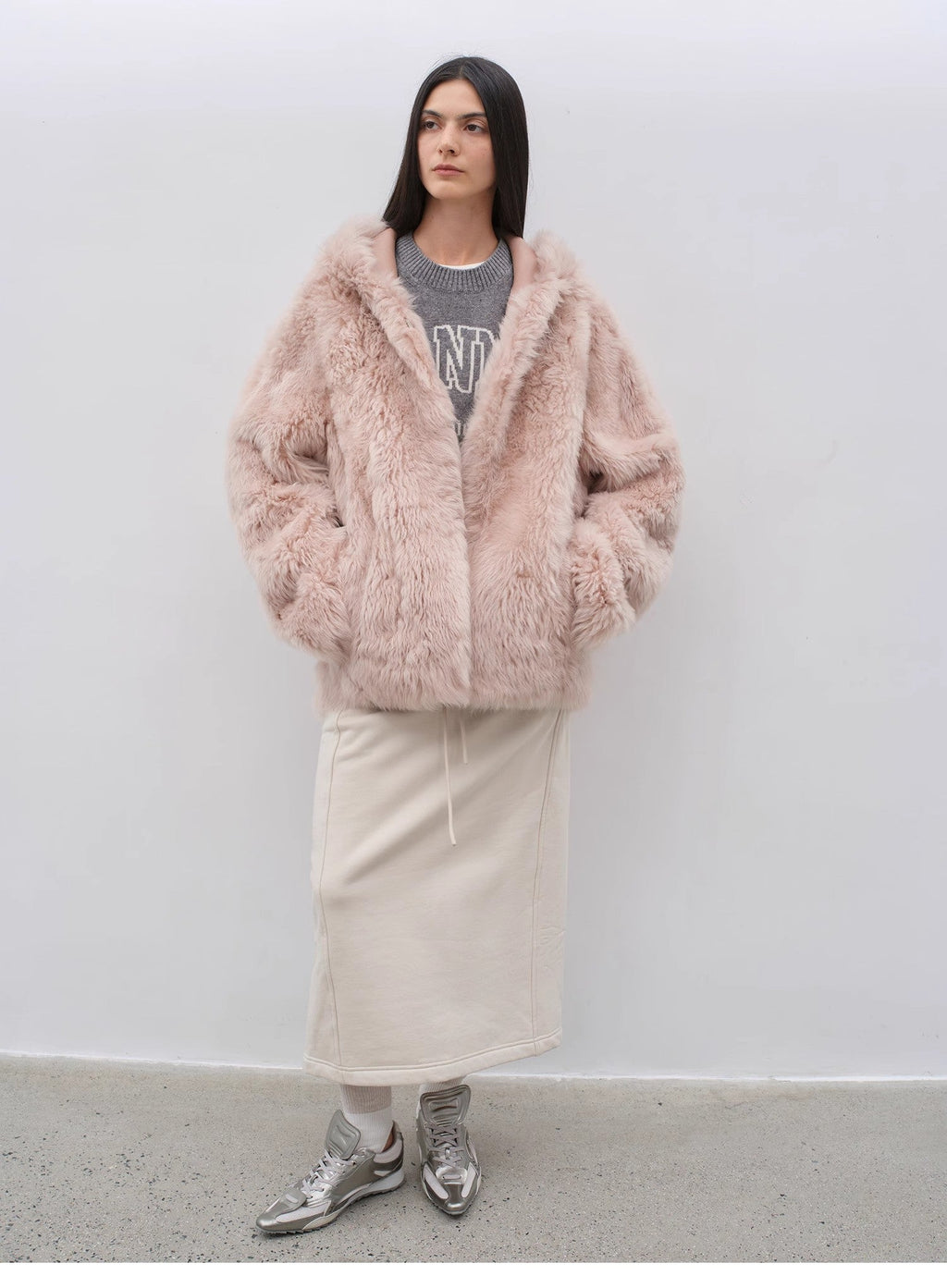 Abrigo de piel de oveja Toscana  rizado con capucha, silueta relajada "Winter Snow" para invierno