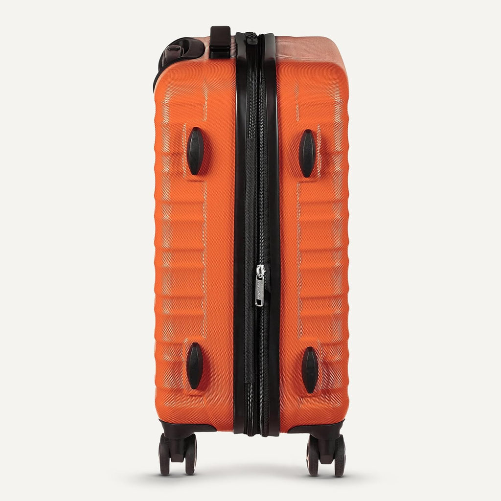 Amazon Basics 21" Hardside Carry-On Luggage with Spinner Wheels, Expandable for Up to 25% More Space, Scratch-Resistant Hard Shell, Telescoping Handle, Black
