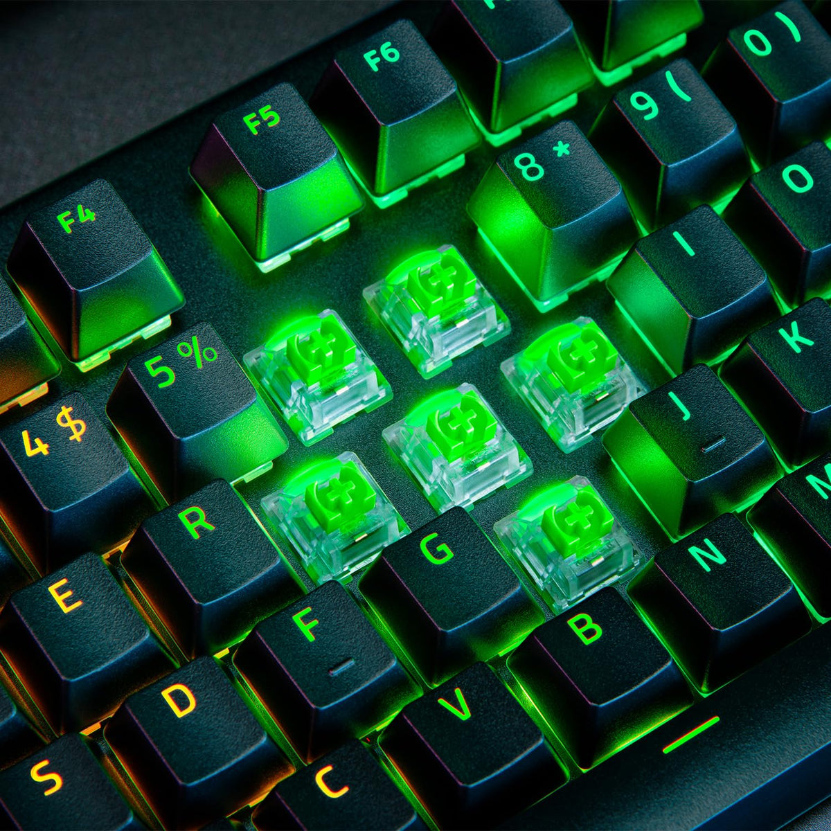 Razer BlackWidow V4 - Mechanische Gaming-Tastatur Chroma RGB (Mechanische Yellow Switches, 6 eigene Makro-Tasten, Doubleshot-ABS-Tastenkappen) QWERTZ DE-Layout | Schwarz