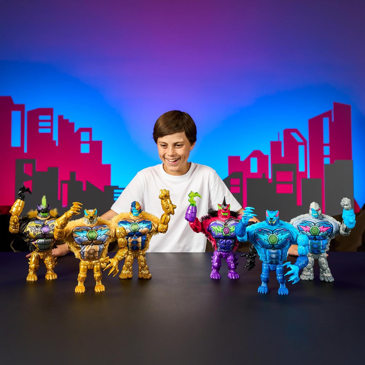 MRBEAST LAB MEGA-TECH Mutator Panthar, Action Figures