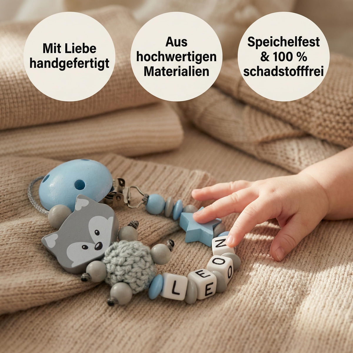 Schnullerband mit Namen für Mädchen & Jungen personalisierte Baby Geschenke (REH Herzchen)