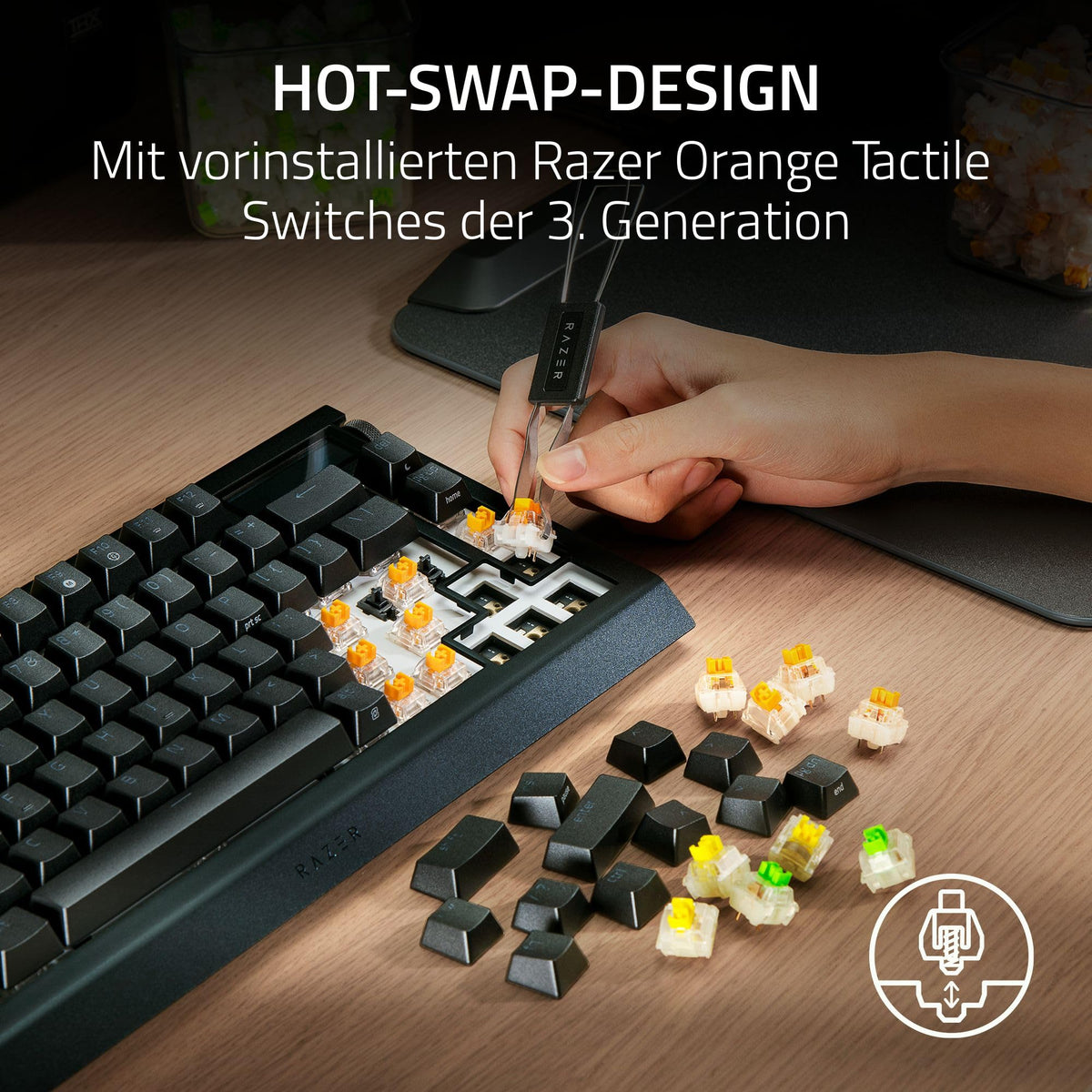 Razer BlackWidow V4 - Mechanische Gaming-Tastatur Chroma RGB (Mechanische Yellow Switches, 6 eigene Makro-Tasten, Doubleshot-ABS-Tastenkappen) QWERTZ DE-Layout | Schwarz