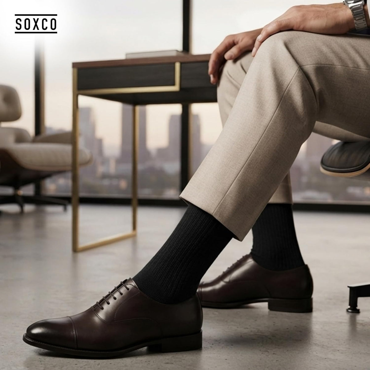 SOXCO Lot de 12 paires de chaussettes homme | Chaussettes habillées mi-mollet riches en coton | Tissu respirant idéales pour le travail et le quotidien | Noir, Blanc, Gris, Bleu Marine