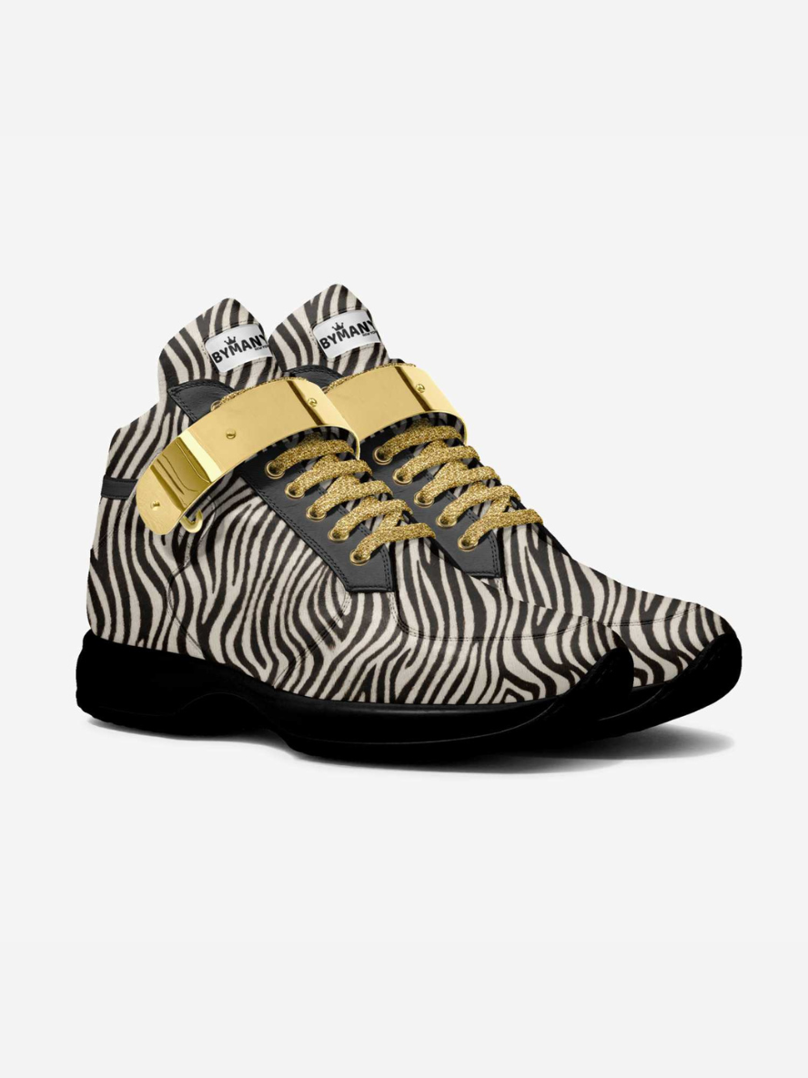 BYMANYC ® Elegancia en el Seaport de Nueva York: Zapatillas veganas con un toque vanguardista