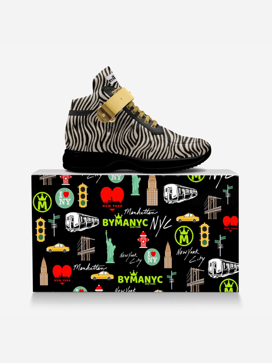BYMANYC ® Elegancia en el Seaport de Nueva York: Zapatillas veganas con un toque vanguardista