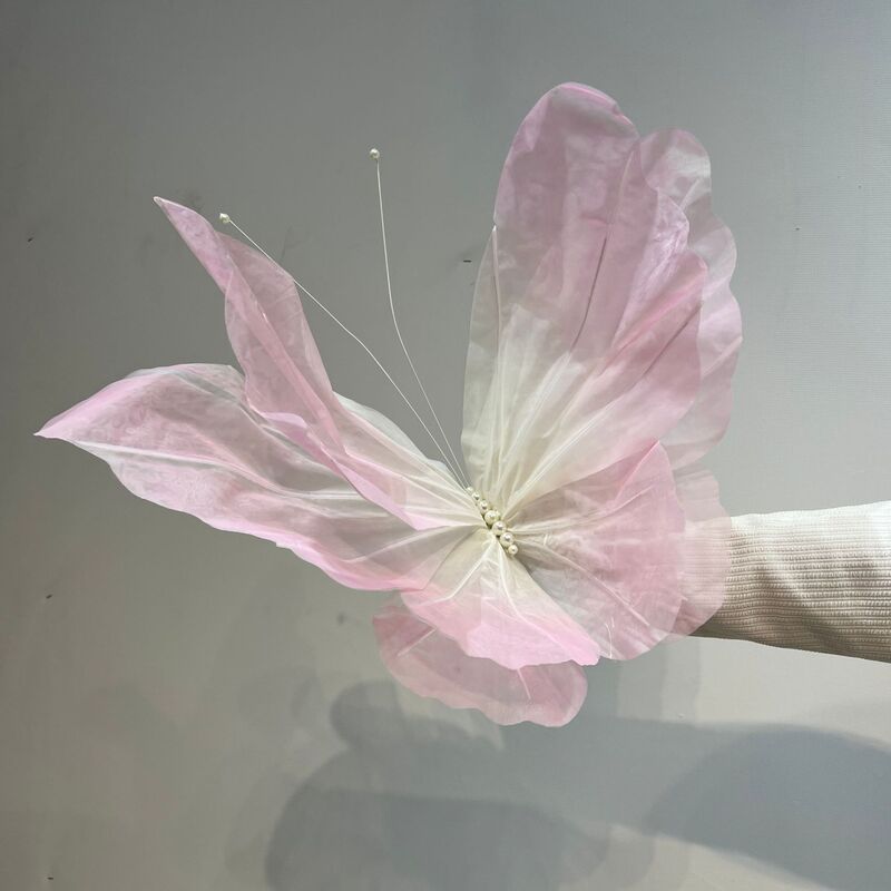 Grand papillon en satin – Décoration artificielle suspendue au plafond pour mariages, scènes, fêtes et centres de table événementiels