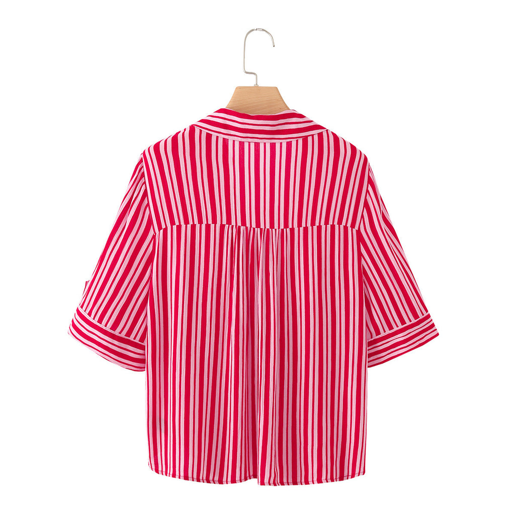 Ensemble chemise à manches courtes avec bordure roulottée et pantalon long pour femme