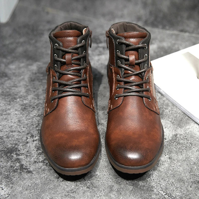 ZYYZYM Botas de hombre de cuero estilo vintage para primavera y otoño, botines con cordones, calzado de moda casual para hombre