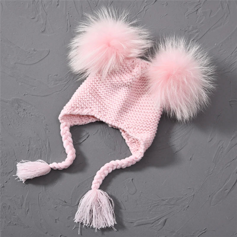 Gorro de punto con dos pompones de piel auténtica para bebés y niños, gorro de invierno con orejeras para niña y niño