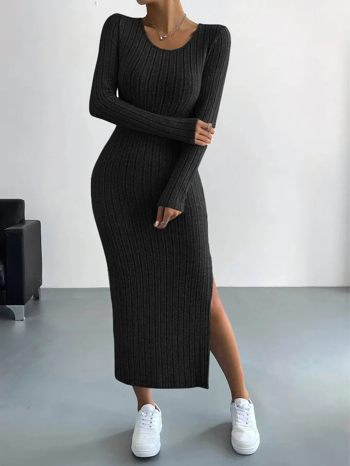 Vestido midi de punto de manga larga para otoño-invierno con abertura en el cuello