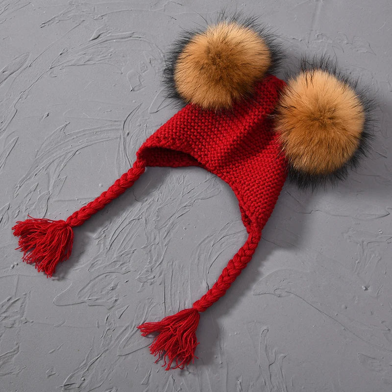 Gorro de punto con dos pompones de piel auténtica para bebés y niños, gorro de invierno con orejeras para niña y niño
