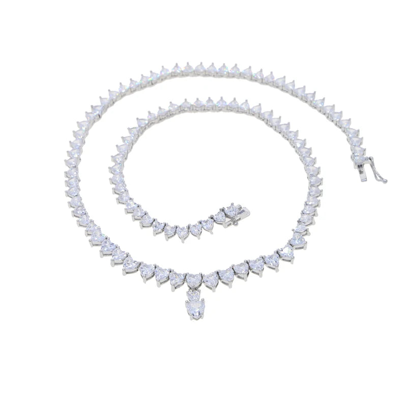 Collar de cadena con dije de corazón, baloncesto y tenis para mujer con micro pavé de circonitas