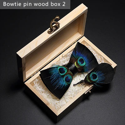 JEMYGINS Diseño Original Pajarita Pluma de Pavo Real Pajarita Hecha a Mano Pajarita Broche Set de Caja de Regalo Boda Fiesta Negocios