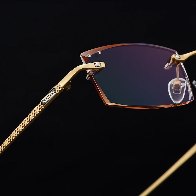 Gmei Optical Rektangulära Glasögonbågar i Gyllene Titanlegering för Herr, Diamantslipade och Kantlösa med Gradient Bruna Plano-linser Q6607