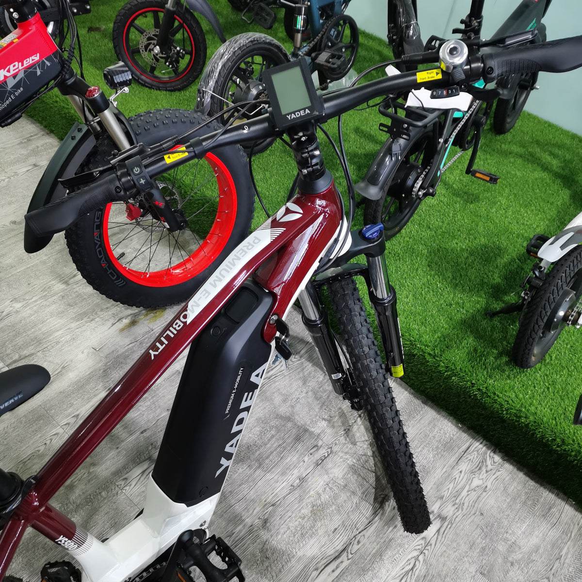 Bicicleta eléctrica para adultos con almacén en la UE, motor central Yadea YS500 de 9 velocidades, 350W, 36V, 25 km/h y 100 km de autonomía