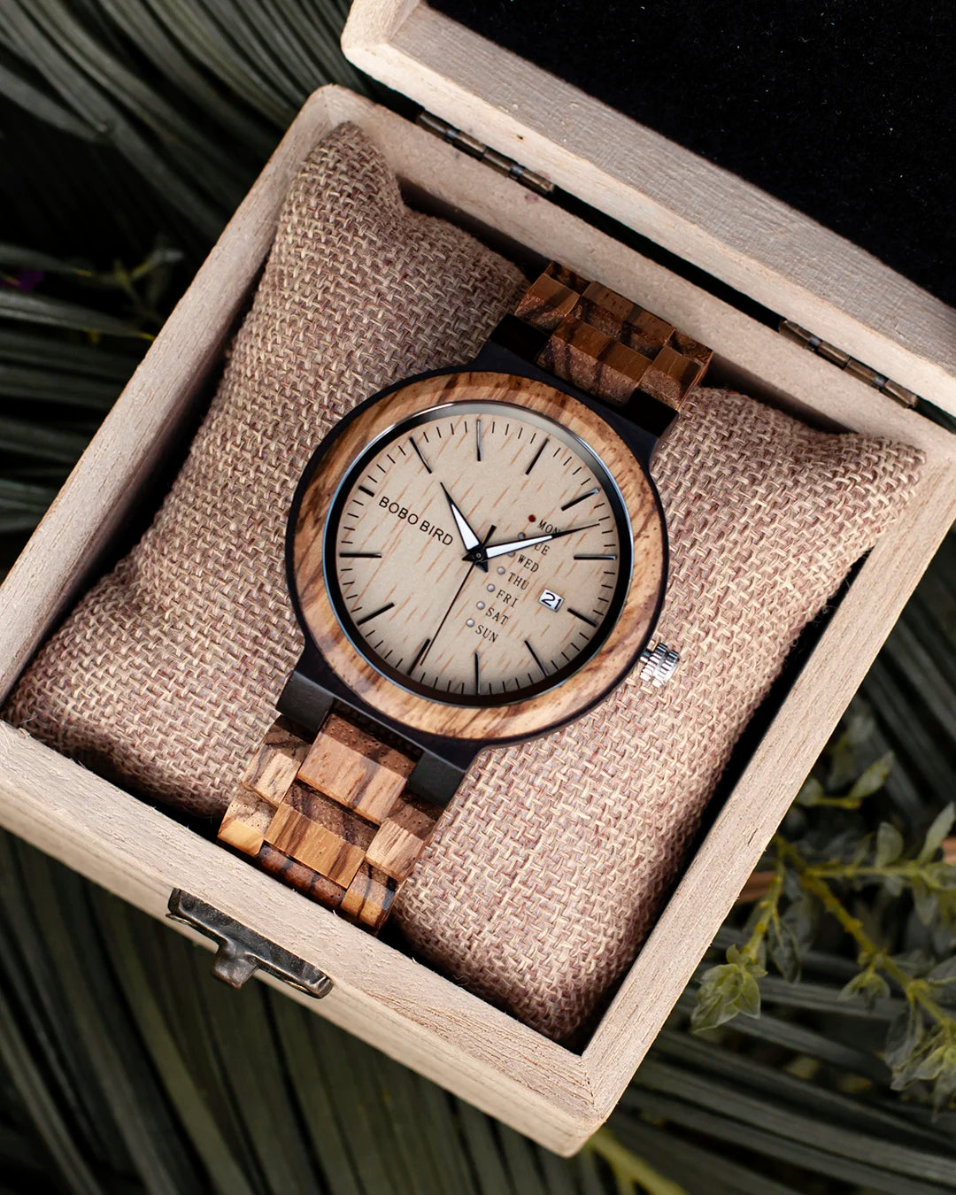 BOBO BIRD Wooden Men Watch Fashion Business Week and Date Display Quartz Timepiece Customize Logo Great Gift Relogio Masculino