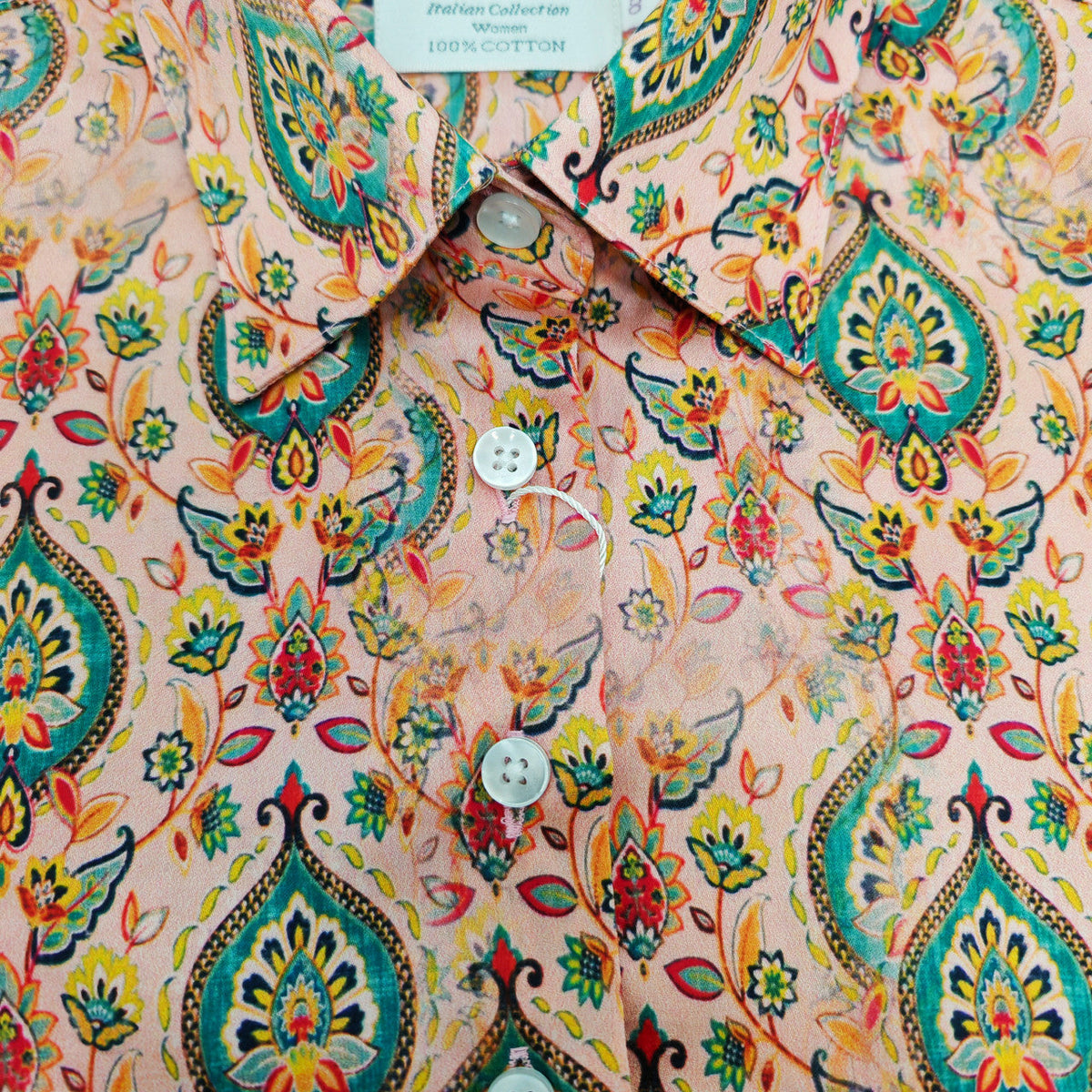 Camisa Entallada para Mujer con Estampado Cachemir Floral Elegante