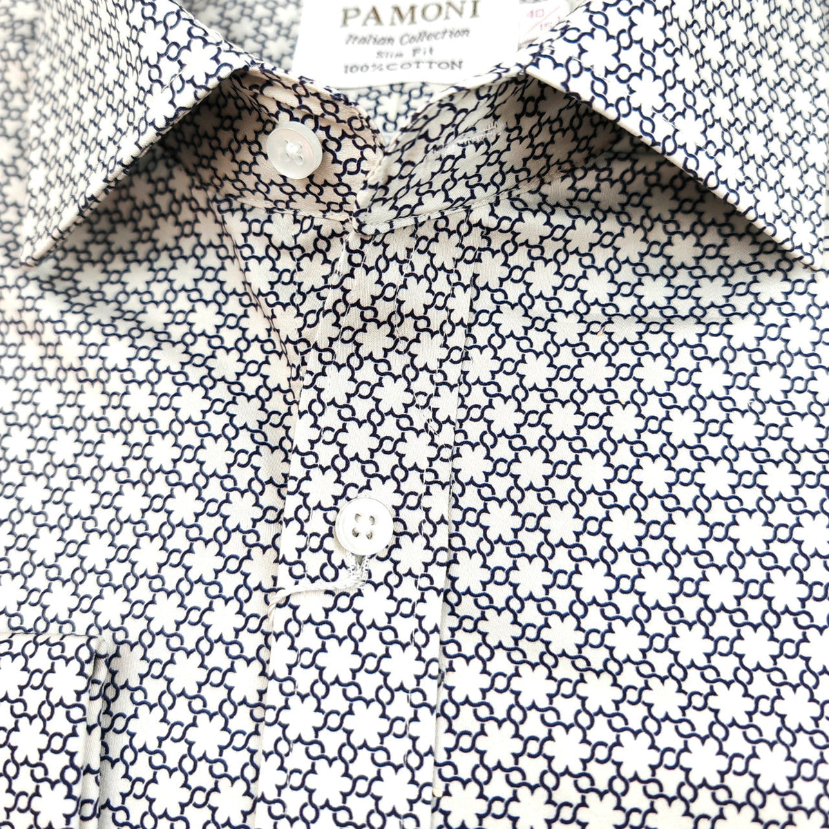 Czarno-biała koszula o kroju slim fit w geometryczny wzór z mankietami na spinki