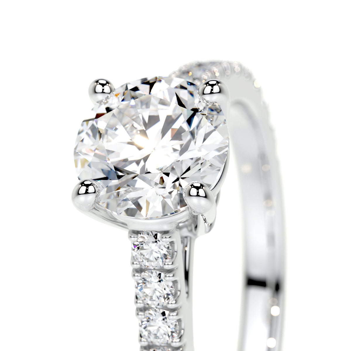 Anillo de compromiso con diamante de laboratorio talla brillante redonda en engaste de canal y oro blanco de 14K (F/VS)