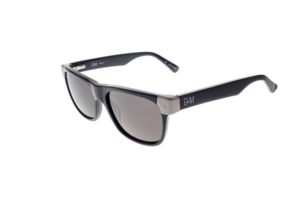 Black With Gun Silver Metal Wayfarers